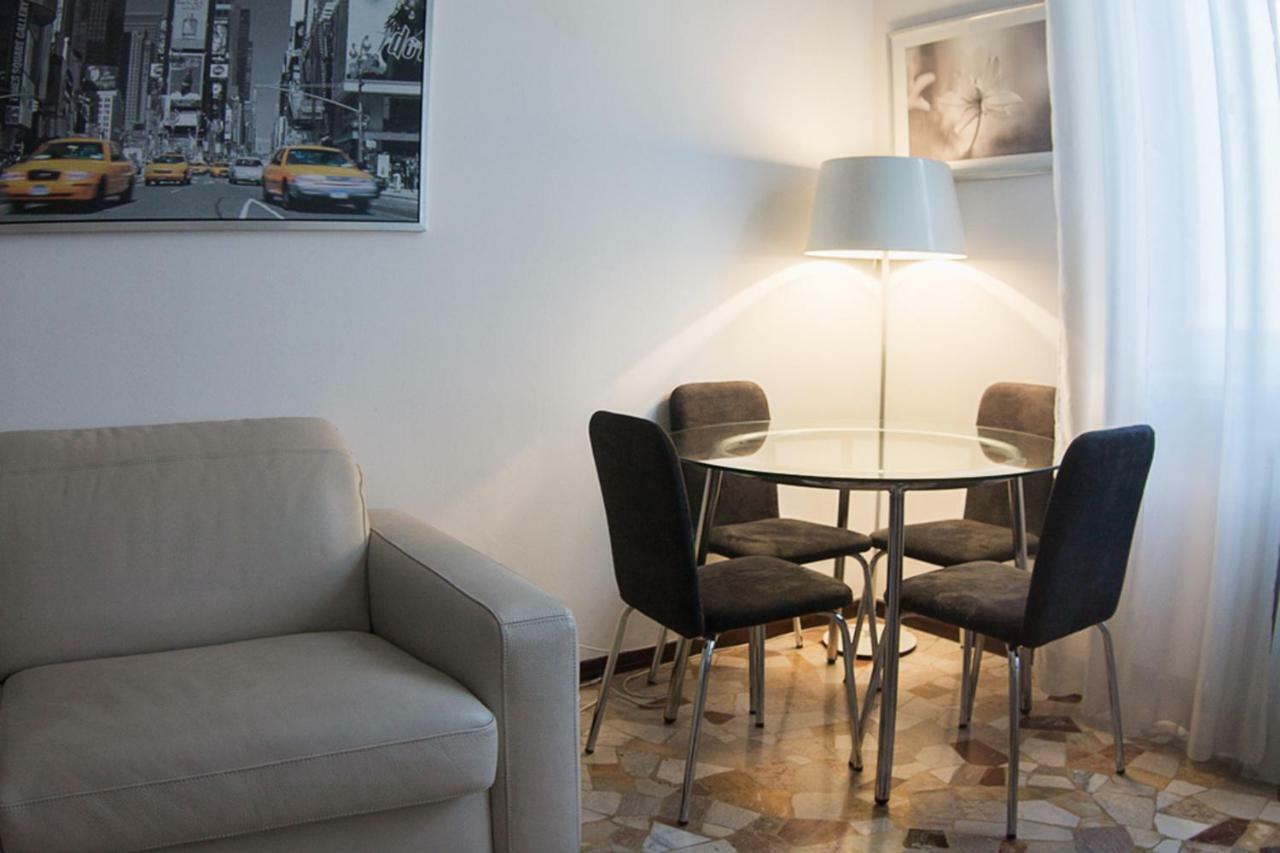Convenient And Private Place In Milano Exteriör bild